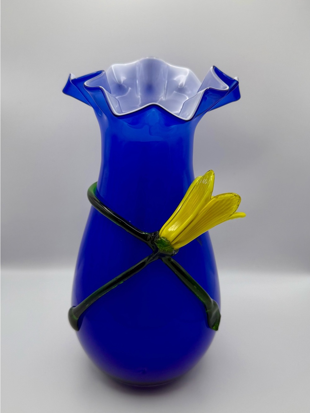 Vintage Cobalt Murano Style Art Glass Vase 9.5" Ruffled Rim Yellow Flower-READ